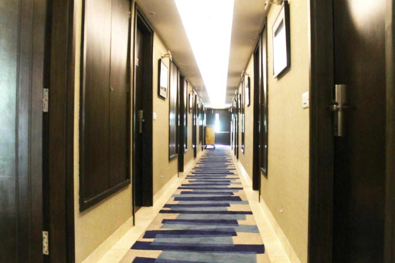 The Palm Spring A Boutique Hotel Naraina New Delhi Extérieur photo
